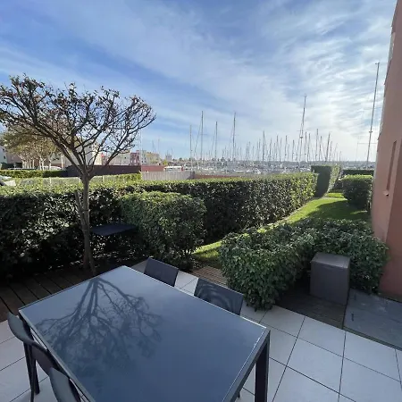 Cap D'agde, 2 Pieces, 4 Personnes - Fr-1-723-82 Apartment
