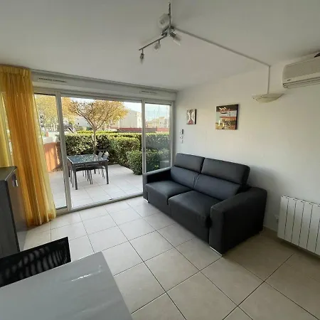 Apartment Cap D'agde, 2 Pieces, 4 Personnes - Fr-1-723-82 *